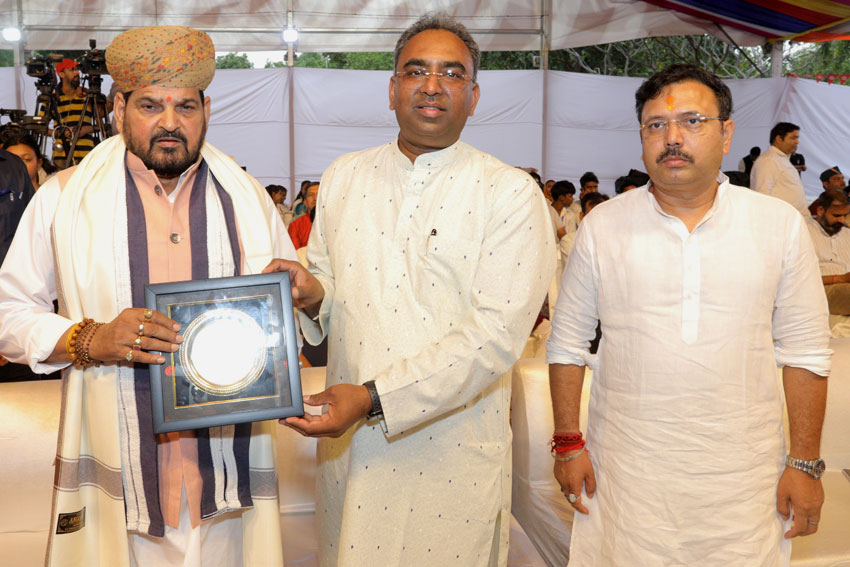 Shri Brij Bhushan Sharan Singh, Hon'ble Former MP