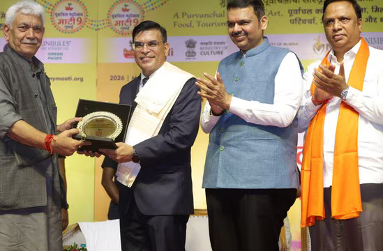 देश की प्रगति में पूर्वांचल की प्रतिभाएं निभा रहीं महत्वपूर्ण भूमिका: फडणवीस